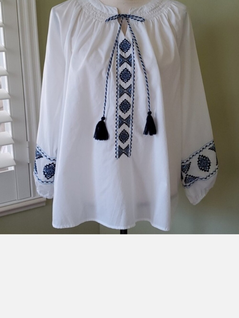 Time and Tru White Peasant Blouse with Navy Embroidery